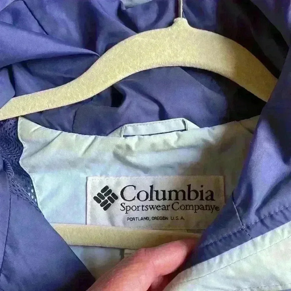 Vintage hooded Columbia women's rain jacket in color block blues - Picture 5 of 9